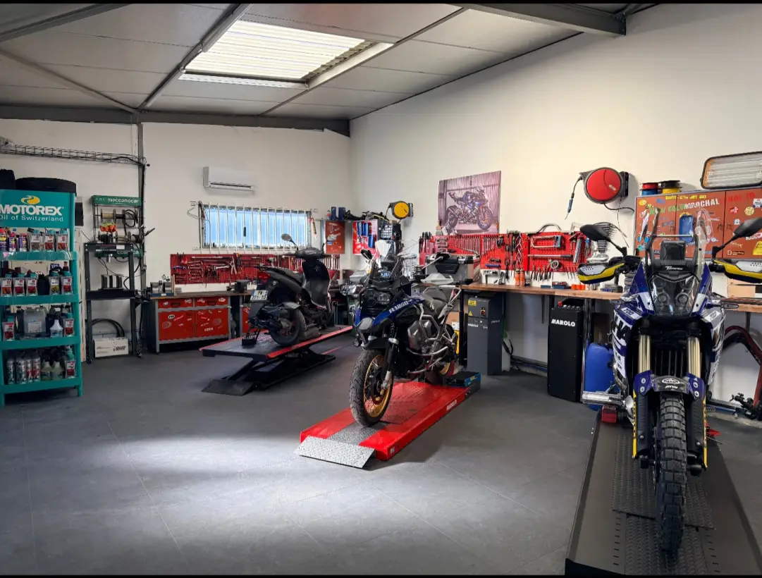 Castellet Moto Entretien Moto Toulon Screenshot 20251202 123254 Messages 1